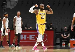 kaiyun官网-包含NBA常规赛赛程吃紧，洛杉矶快船转会期外线爆发，更衣室稳定，赛季目标并未改变的词条