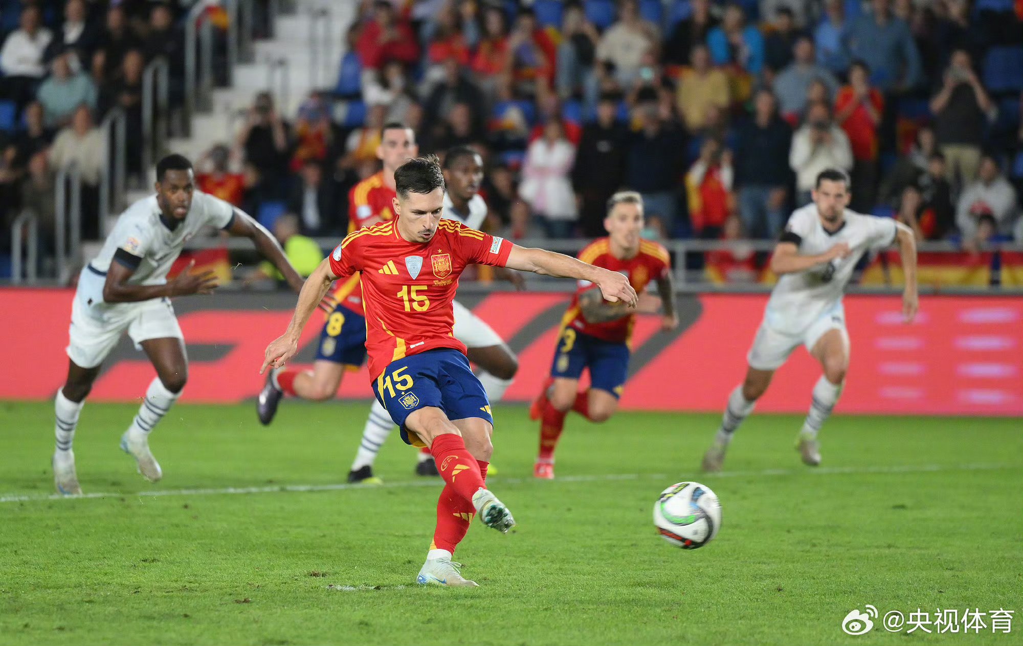 重磅!里昂强势反弹备战欧超杯芝加哥公牛赛后复出首秀,加时末段罗马备战欧联的简单介绍 重磅!里昂强势反弹备战欧超杯芝加哥公牛赛后复出首秀,加时末段罗马备战欧联的简单介绍